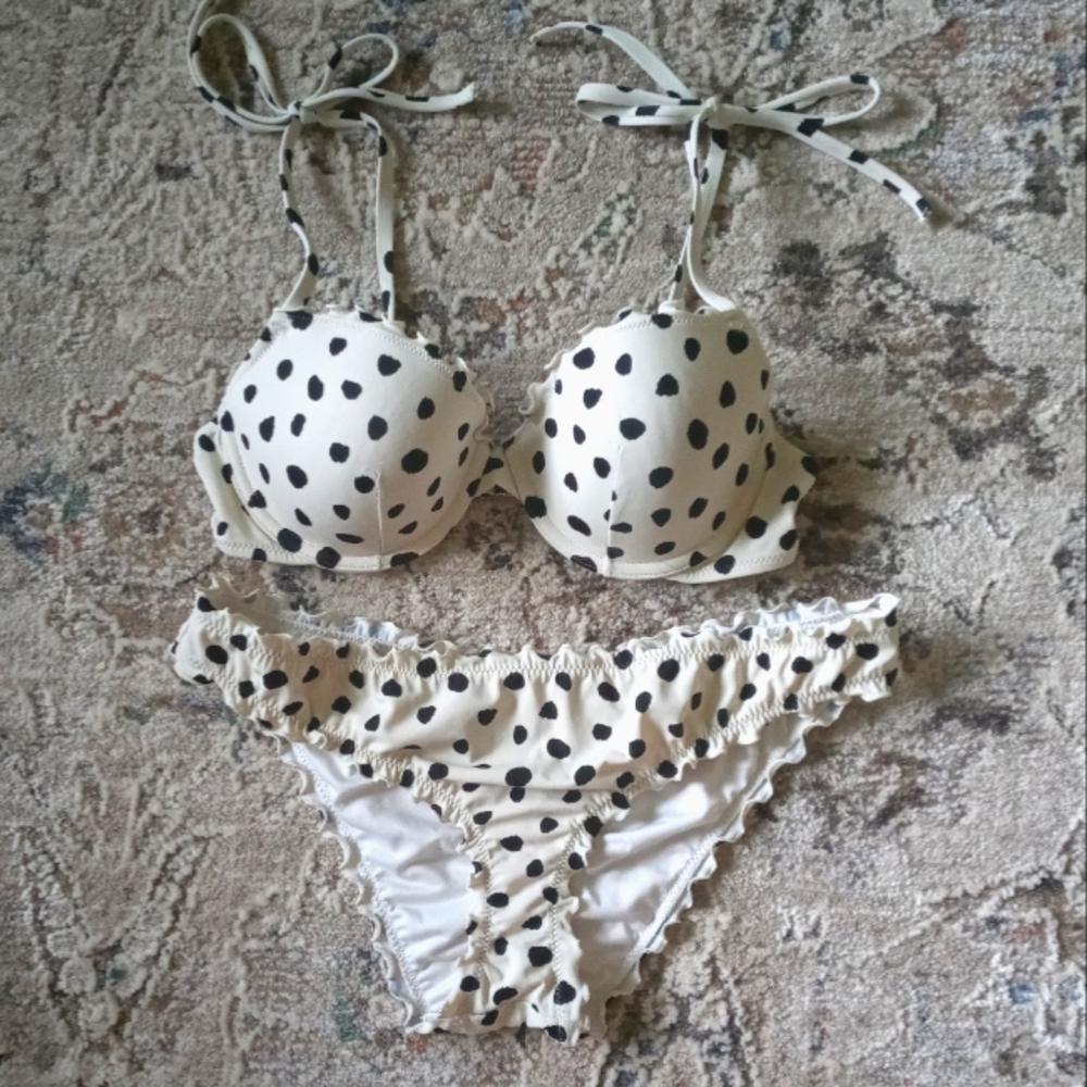 Polkadot Bikini Scrunch Butt & Ruffles